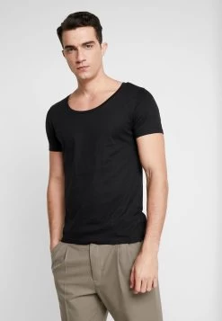 Pier One T-Shirt Basic - Black 11 Pier One T-Shirt Basic - Black -Pier One 0eea31b343574c22805801c49a596fe2 1