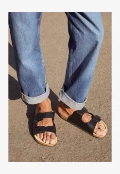 Pier One UNISEX - Hausschuh - Black 8 Pier One UNISEX - Hausschuh - Black -Pier One 24272c78a40c4e589b9d280fcb0d7a40