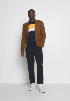 Pier One -Pier One 4ca99bbda3564498ba0ccb608b048204