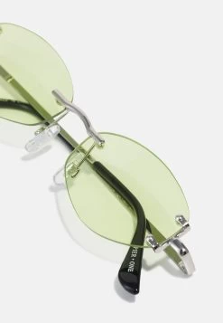 Pier One UNISEX - Sonnenbrille - Green 8 Pier One UNISEX - Sonnenbrille - Green -Pier One 6c5660cb198a4273a5c8fcc982a3d0e1