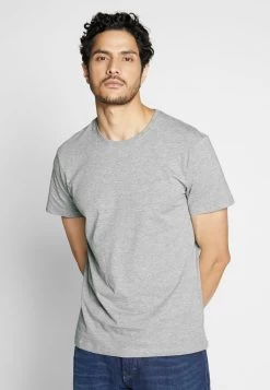 Pier One -Pier One 787cce0b7b46477b88eb701d23146d85