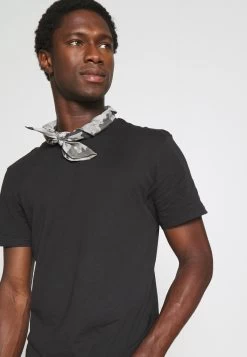 Pier One 3 PACK - T-Shirt Basic - Black/mottled Dark Grey/bordeaux 11 Pier One 3 PACK - T-Shirt Basic - Black/mottled Dark Grey/bordeaux -Pier One ae9b9691c10949c5b4edc17929f8c13a