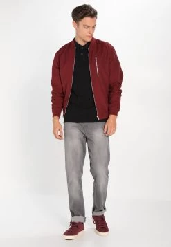 Pier One -Pier One d948c5f2cbef480e86907e3bddb275c2