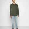 Pier One 2 PACK - Langarmshirt - Off-white/dark Green
