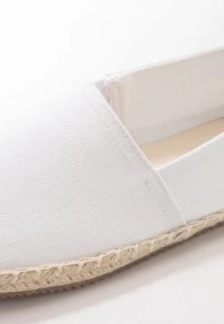 Pier One RENA ESPADRILLE UNISEX - Espadrille - White -Pier One e0d22095d1484315bd44e53c8d53093e